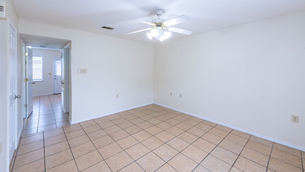 9 Shenandoah Dr, Hattiesburg, MS à vendre - Photo de l’immeuble – Image 2 sur 16