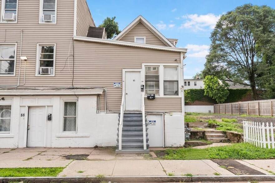 86-90 Adeline St, New Haven, CT à vendre - Photo de l’immeuble – Image 2 sur 3