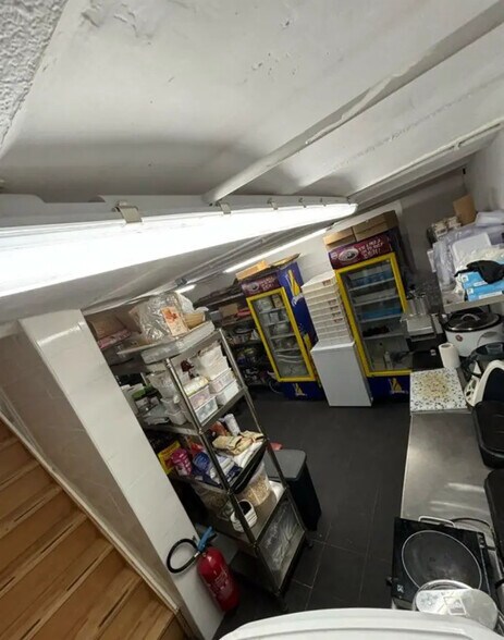 Local commercial dans Paris à louer - Photo de l’immeuble – Image 2 sur 2