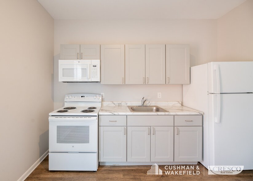 3182 W 25th St, Cleveland, OH à vendre - Photo de l’immeuble – Image 3 sur 37