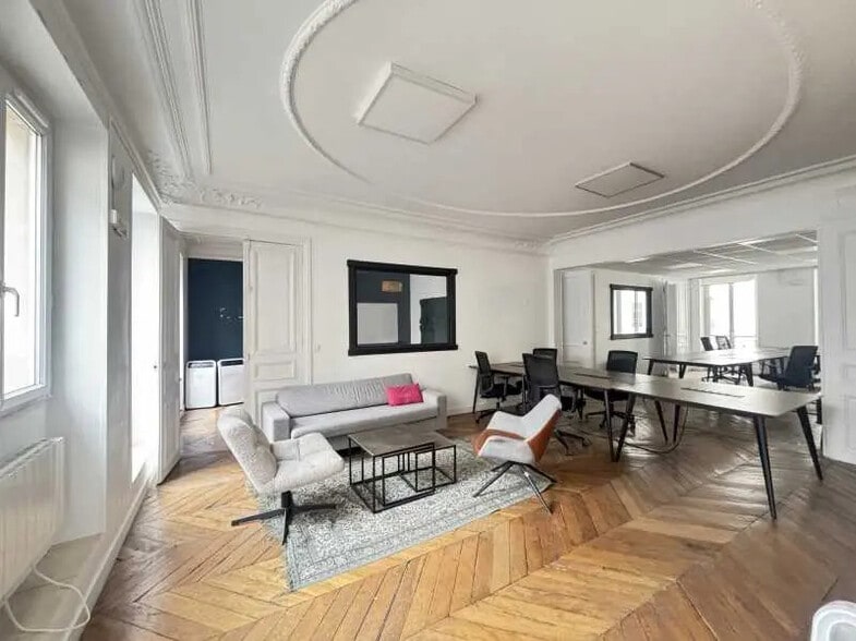 Bureau dans Paris à louer - Photo de l’immeuble – Image 2 sur 8