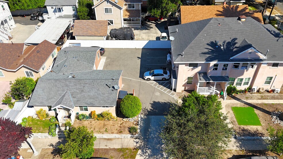 481 Lincoln Ave, Pasadena, CA à vendre - Photo de l’immeuble – Image 3 sur 46