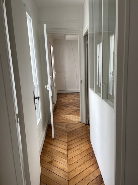 23 Rue De Choiseul, Paris à louer - Photo de l’immeuble – Image 2 sur 6