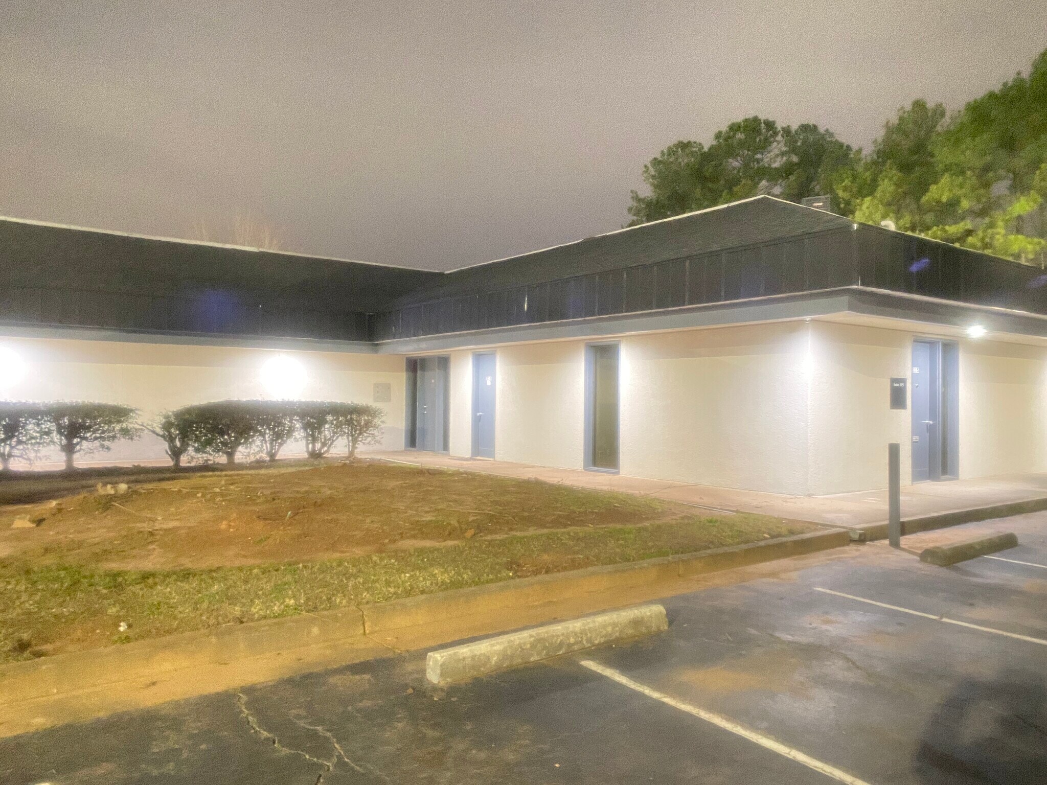3993 Lawrenceville Hwy NW, Lilburn, GA à louer Photo de l’immeuble– Image 1 sur 8