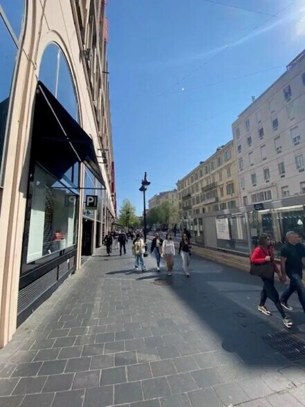 Bureau dans Nice à louer - Photo de l’immeuble – Image 2 sur 20