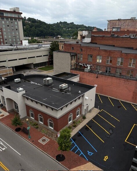 620 Virginia St E, Charleston, WV à louer - Photo de l’immeuble – Image 3 sur 21