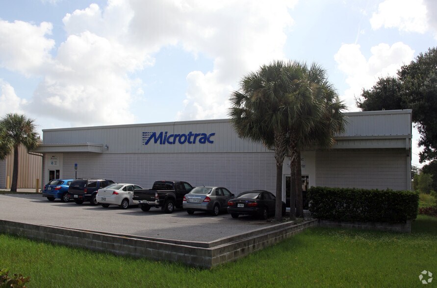 12501 62nd St, Largo, FL à louer - Photo de l’immeuble – Image 3 sur 9