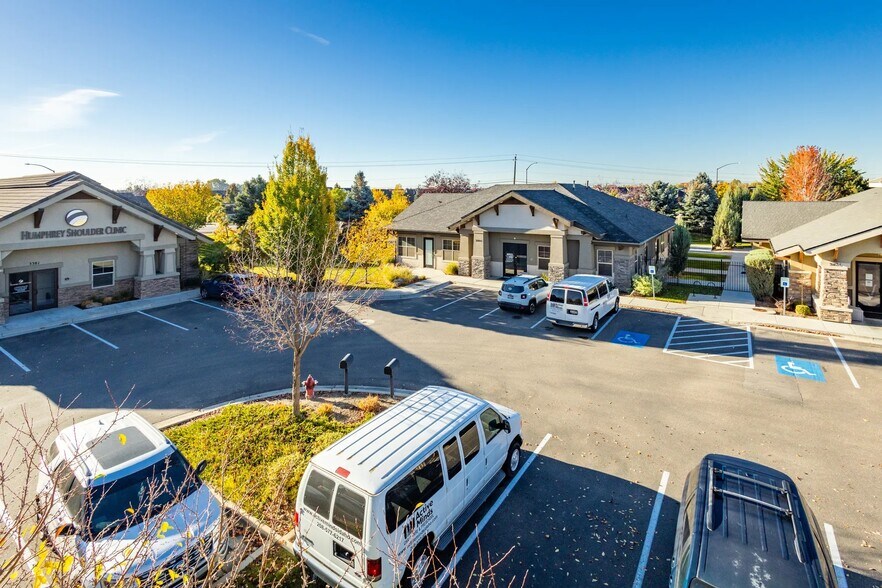 3405 W Bavaria St, Eagle, ID à louer - Photo de l’immeuble – Image 3 sur 12