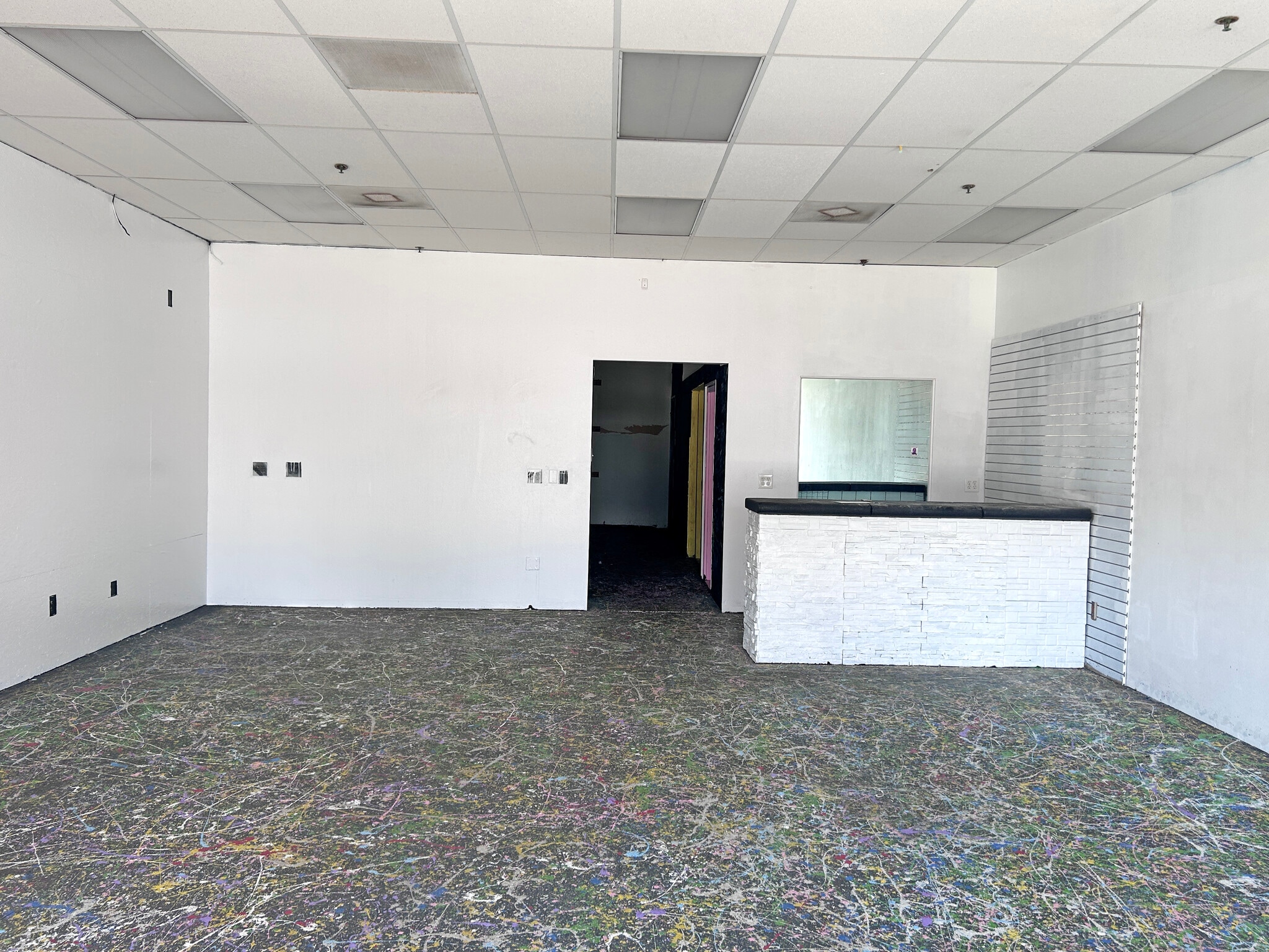 101 E Foothill Blvd, Pomona, CA à louer Photo intérieure– Image 1 sur 1