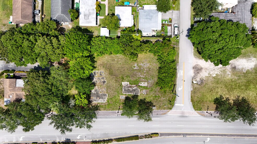 6404 SW 46th St, Davie, FL à vendre - Photo de l’immeuble – Image 3 sur 15