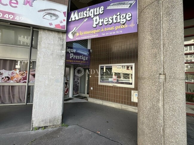 Plus de détails pour 29 Bis Avenue Du Centre, Montigny-le-Bretonneux - Bureau, Local commercial à louer