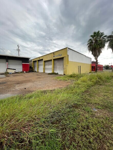 137 S Bentsen Palm Dr, Mission, TX à vendre - Photo de l’immeuble – Image 2 sur 7