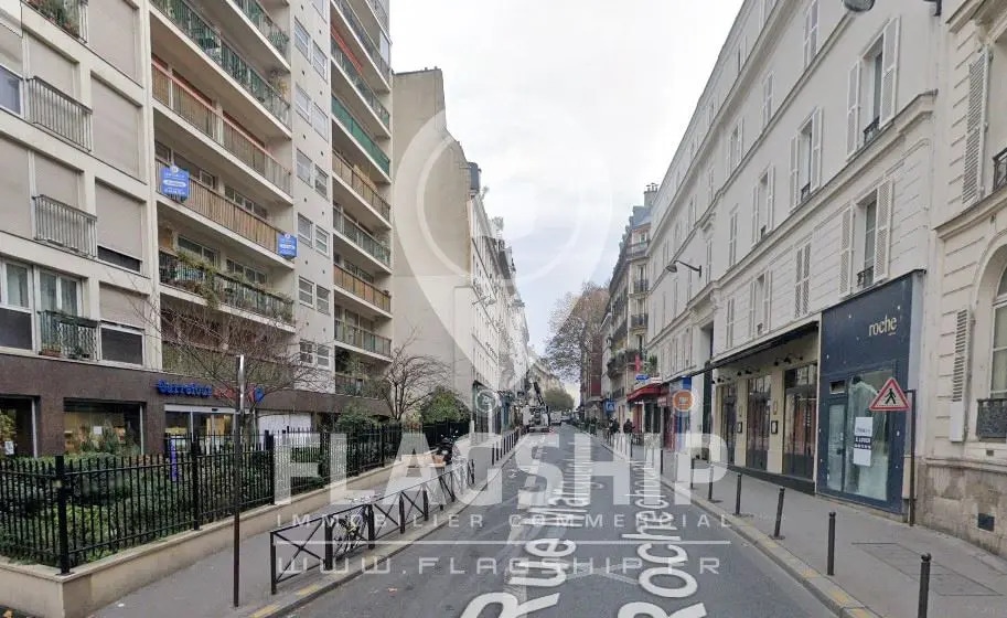 Local commercial dans Paris à louer Photo de l’immeuble– Image 1 sur 3