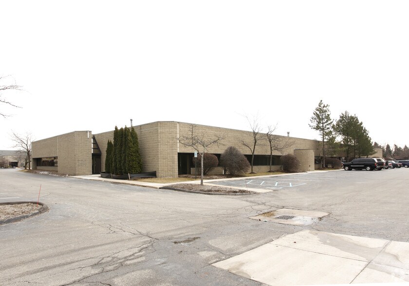 1250 Kirts Blvd, Troy, MI à louer - Photo de l’immeuble – Image 2 sur 3