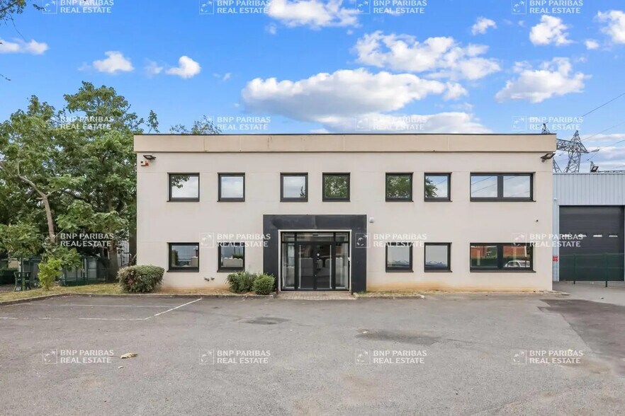 Local d’activités dans Lisses à louer - Photo de l’immeuble – Image 3 sur 14