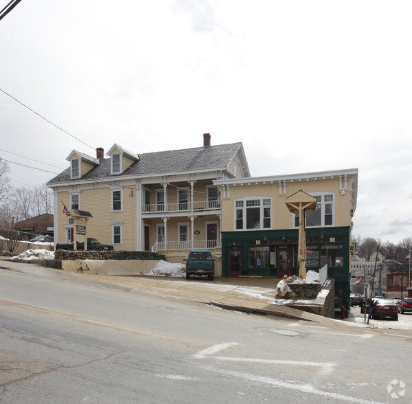 152 Main St, Spencer, MA à louer - Photo de l’immeuble – Image 3 sur 3