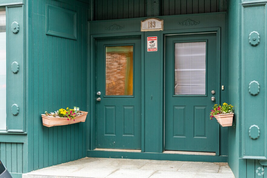 181-183 Green St, Jamaica Plain, MA à louer - Photo de l’immeuble – Image 2 sur 4