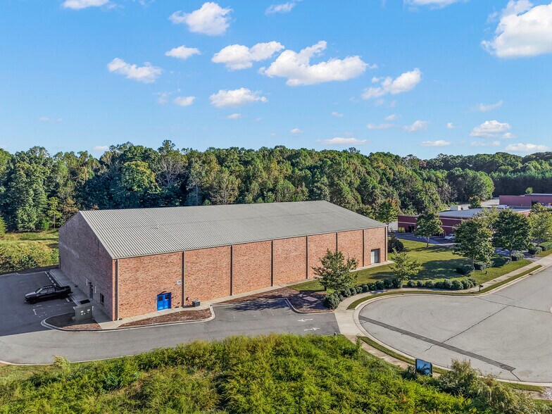 263 Gretas Way Ct, Kernersville, NC à vendre - Photo de l’immeuble – Image 1 sur 10