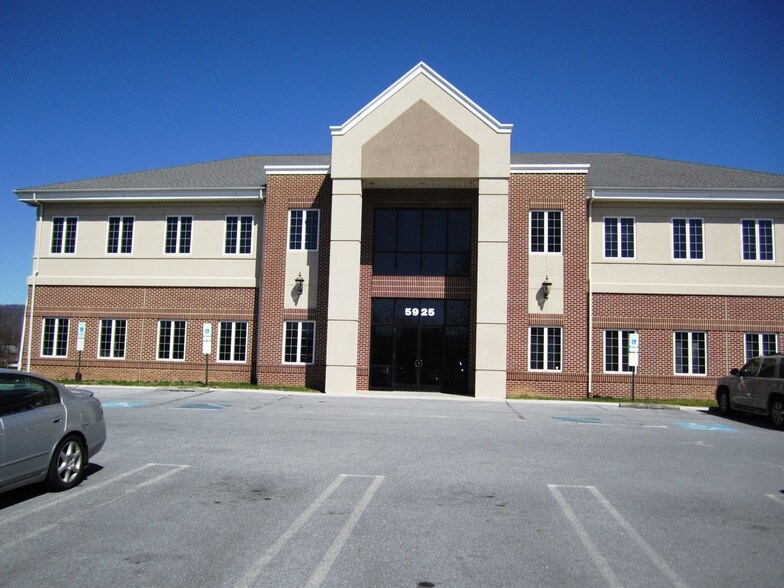 5925 Stevenson Ave, Harrisburg, PA à vendre - Photo de l’immeuble – Image 2 sur 4