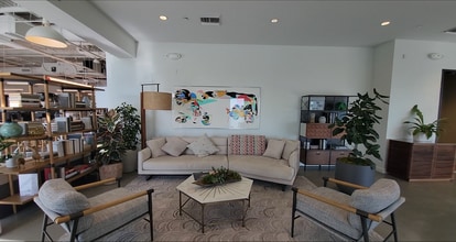 8305 W Sunset Blvd, West Hollywood, CA à louer Photo intérieure– Image 2 sur 7