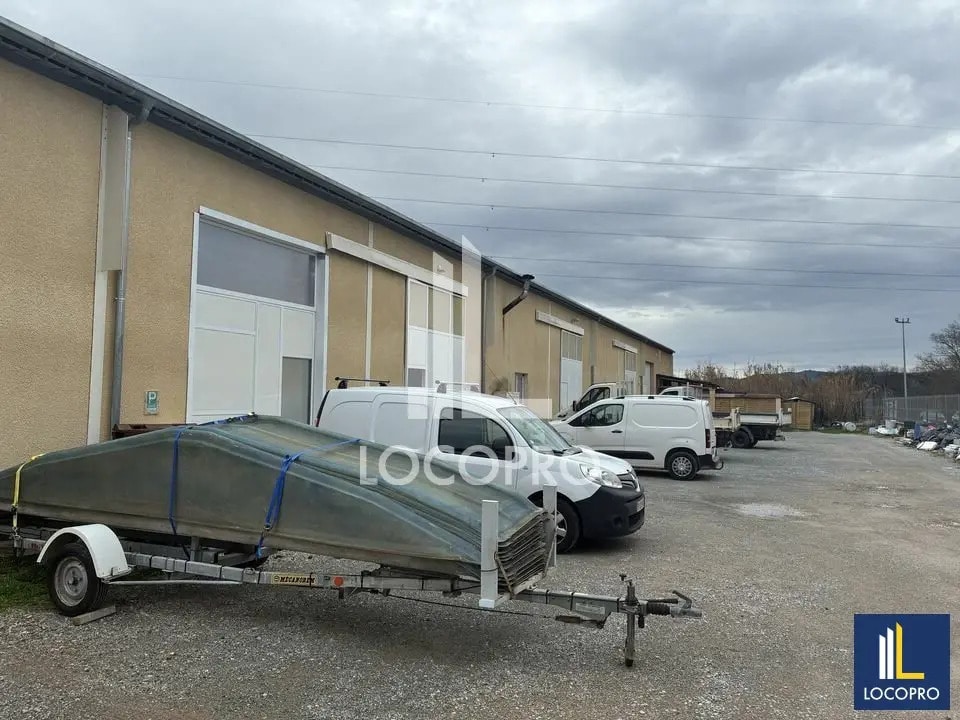 Local d’activités dans Les Arcs à louer Photo de l’immeuble– Image 1 sur 9