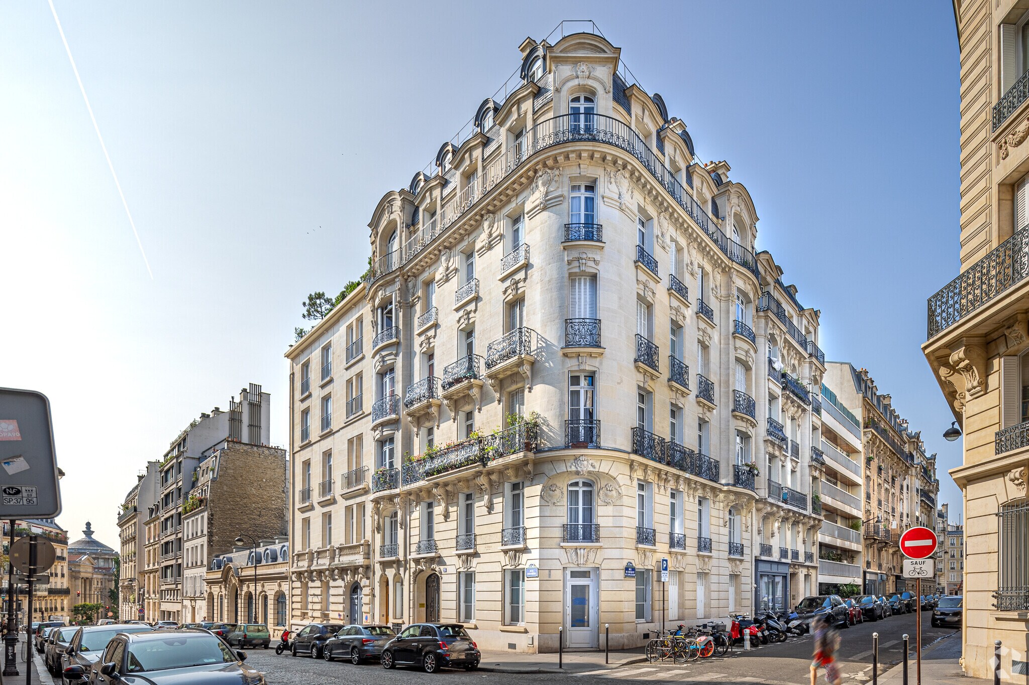 Bureau dans Paris à louer Photo principale– Image 1 sur 5