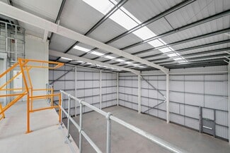 Plus de détails pour Willoughby Ln, Londres - Industriel/Logistique à louer