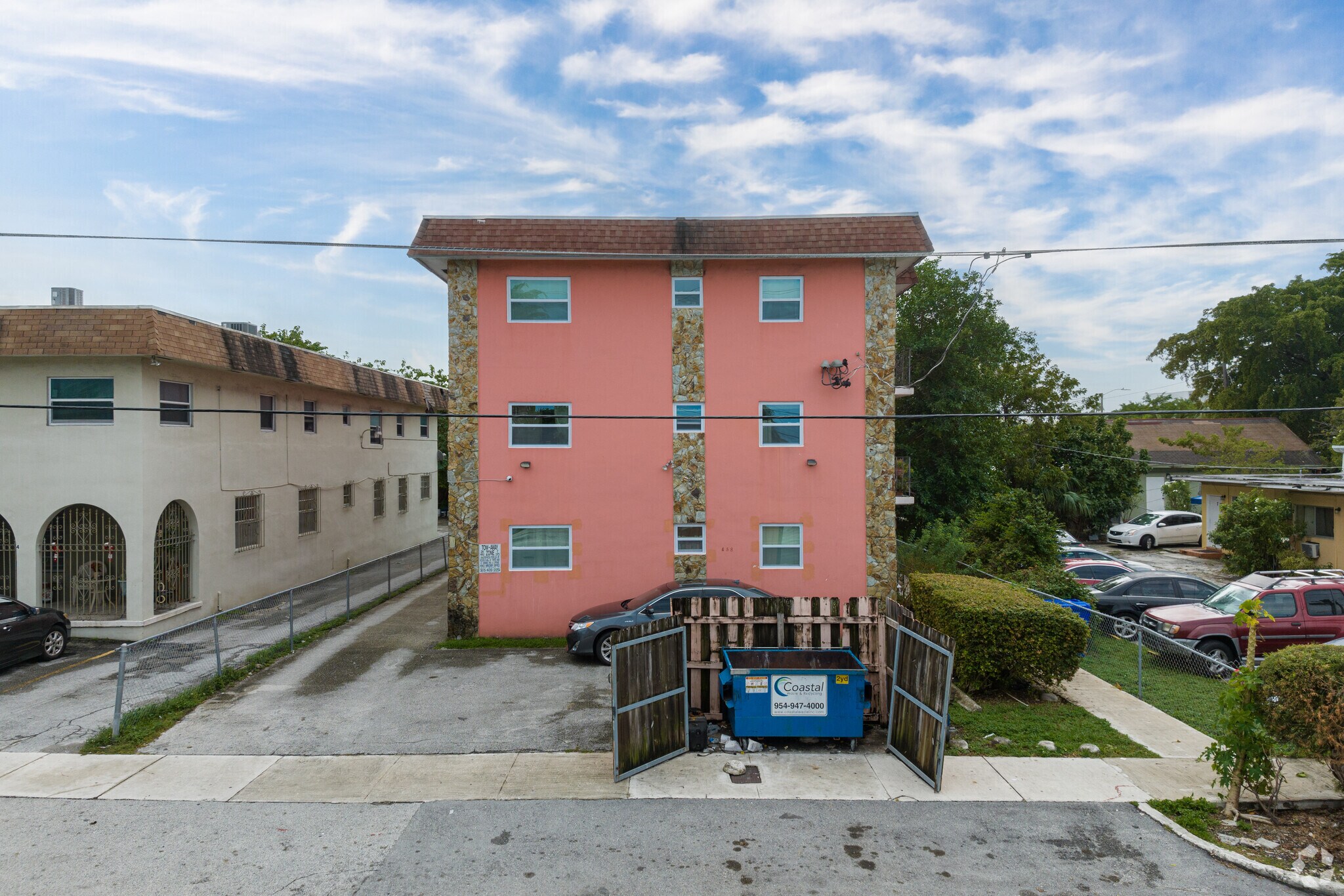 458 SW 9th St, Miami, FL à vendre Photo de l’immeuble– Image 1 sur 51