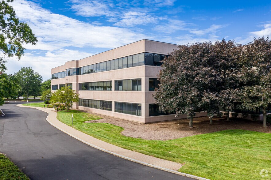 200 Great Pond Dr, Windsor, CT à louer - Photo de l’immeuble – Image 3 sur 32