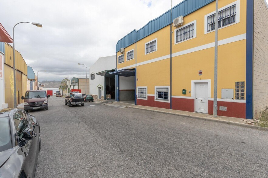 Industriel/Logistique dans Loja à vendre - Photo de l’immeuble – Image 3 sur 22