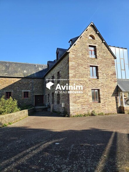 Bureau dans Guichen à vendre - Photo de l’immeuble – Image 3 sur 13