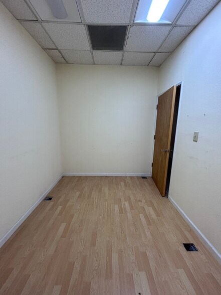 1515 Aurora Dr, San Leandro, CA à louer - Photo intérieure – Image 3 sur 12
