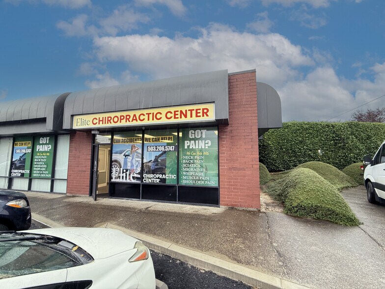 10415 SE Stark St, Portland, OR à louer - Photo de l’immeuble – Image 1 sur 1