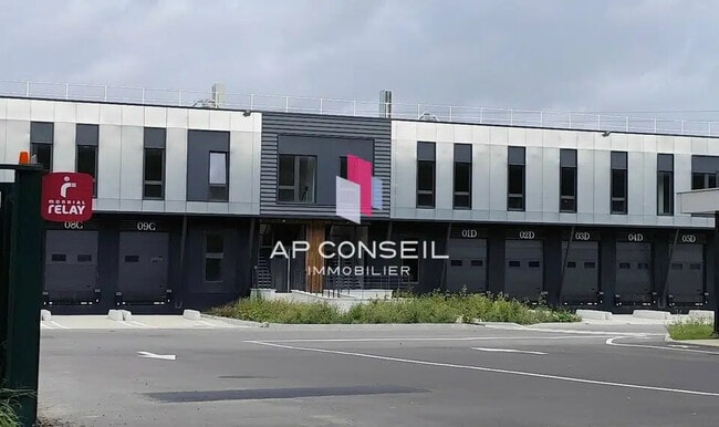 Plus de détails pour Bureau, Local d'activités à louer