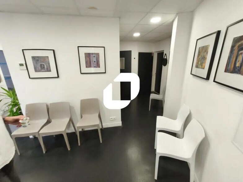 Bureau dans Créteil à vendre - Photo de l’immeuble – Image 3 sur 6
