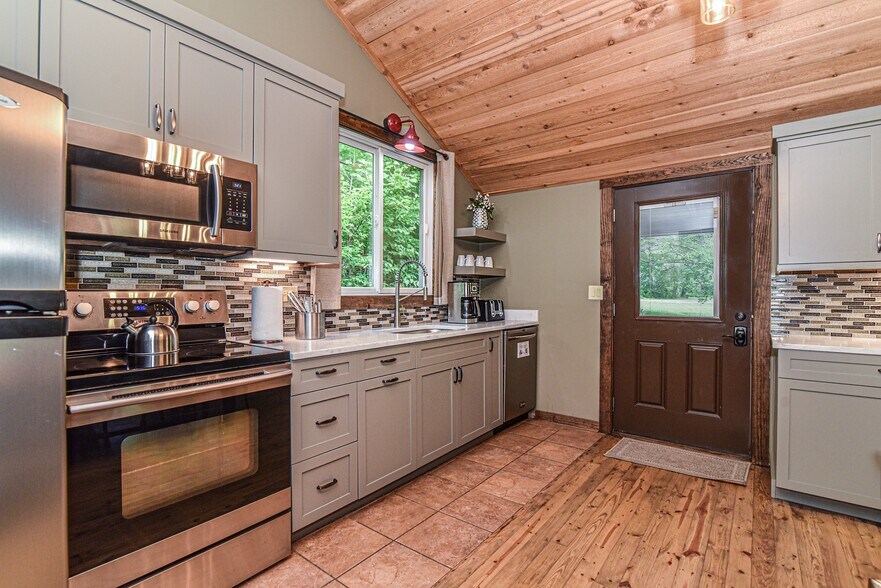 152 Shope Creek Rd, Asheville, NC à vendre - Photo de l’immeuble – Image 2 sur 13