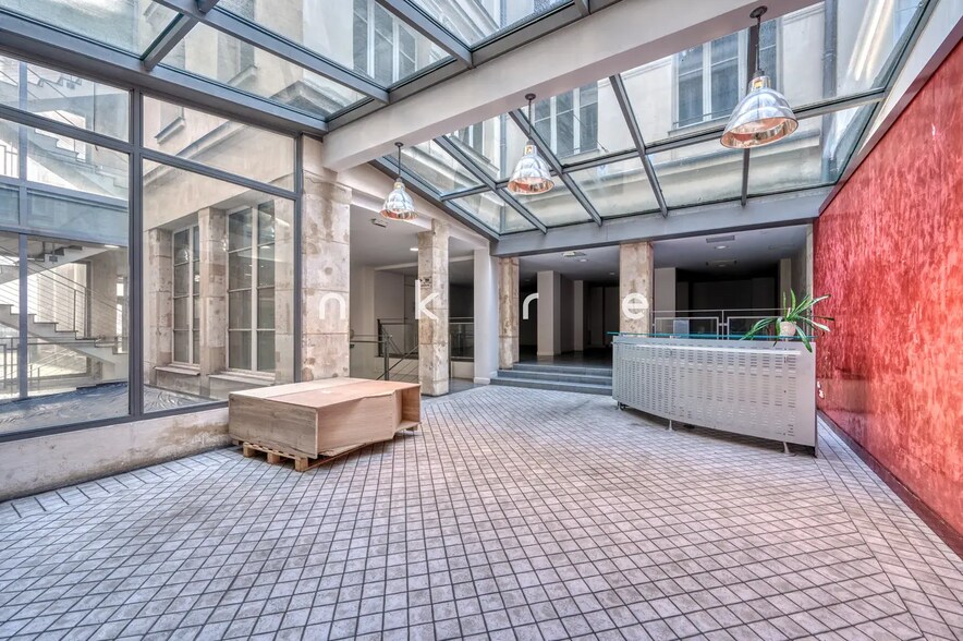 4 Rue De La Pierre Levée, Paris à louer - Hall d’entrée – Image 2 sur 2