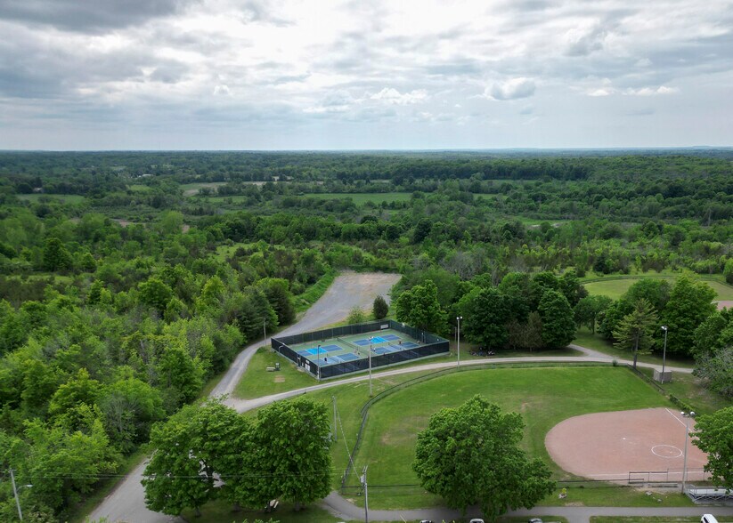 4393 Notre Dame St, Harrowsmith, ON à vendre - Aérien – Image 2 sur 19