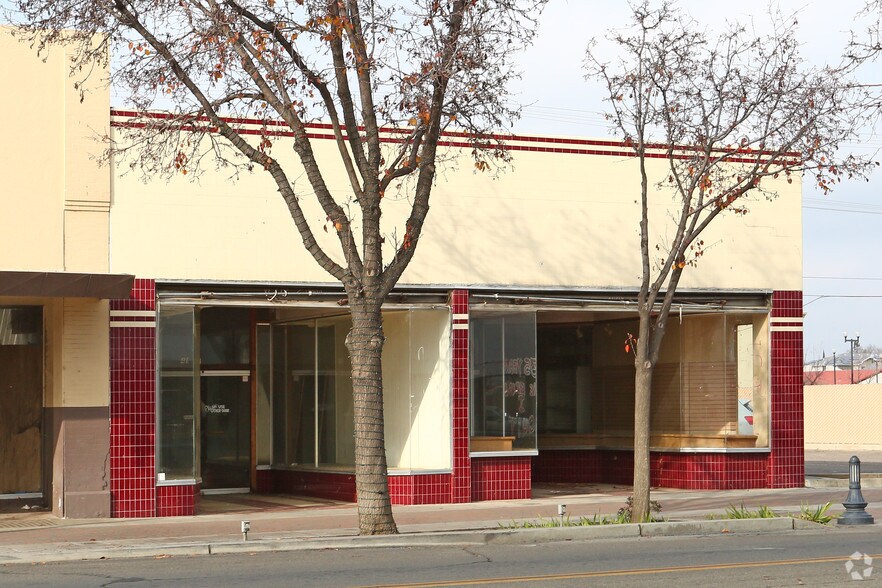 41-43 N Main St, Porterville, CA à louer - Photo de l’immeuble – Image 2 sur 3
