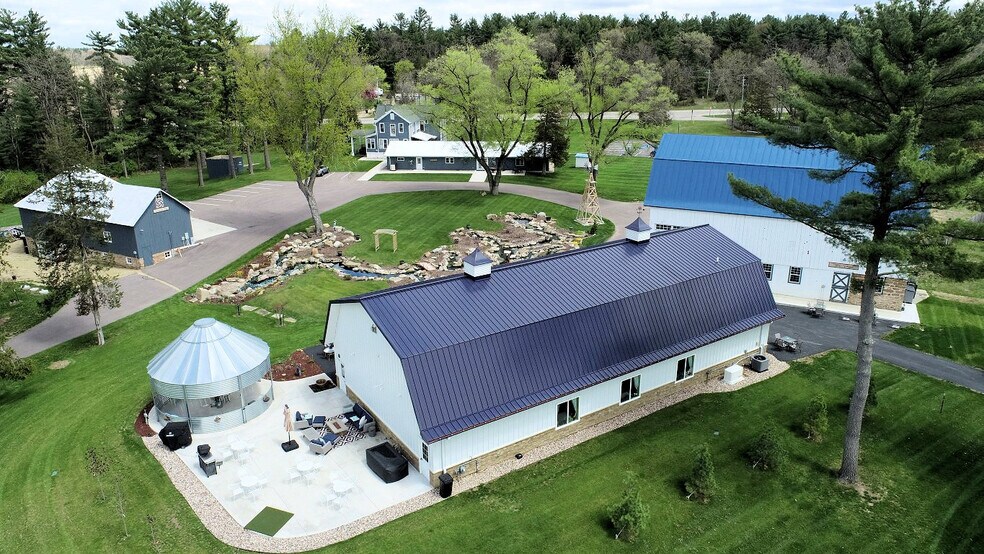 3884 S Gillette Dr, Wisconsin Dells, WI à vendre - Photo de l’immeuble – Image 3 sur 123