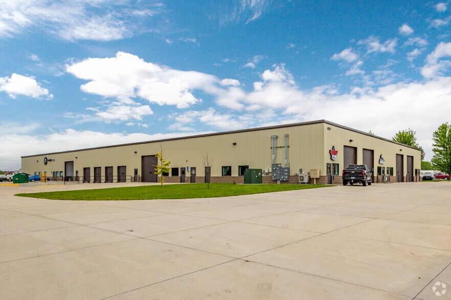 4707 SE Rio Court Rd, Ankeny, IA à louer - Photo principale – Image 1 sur 6