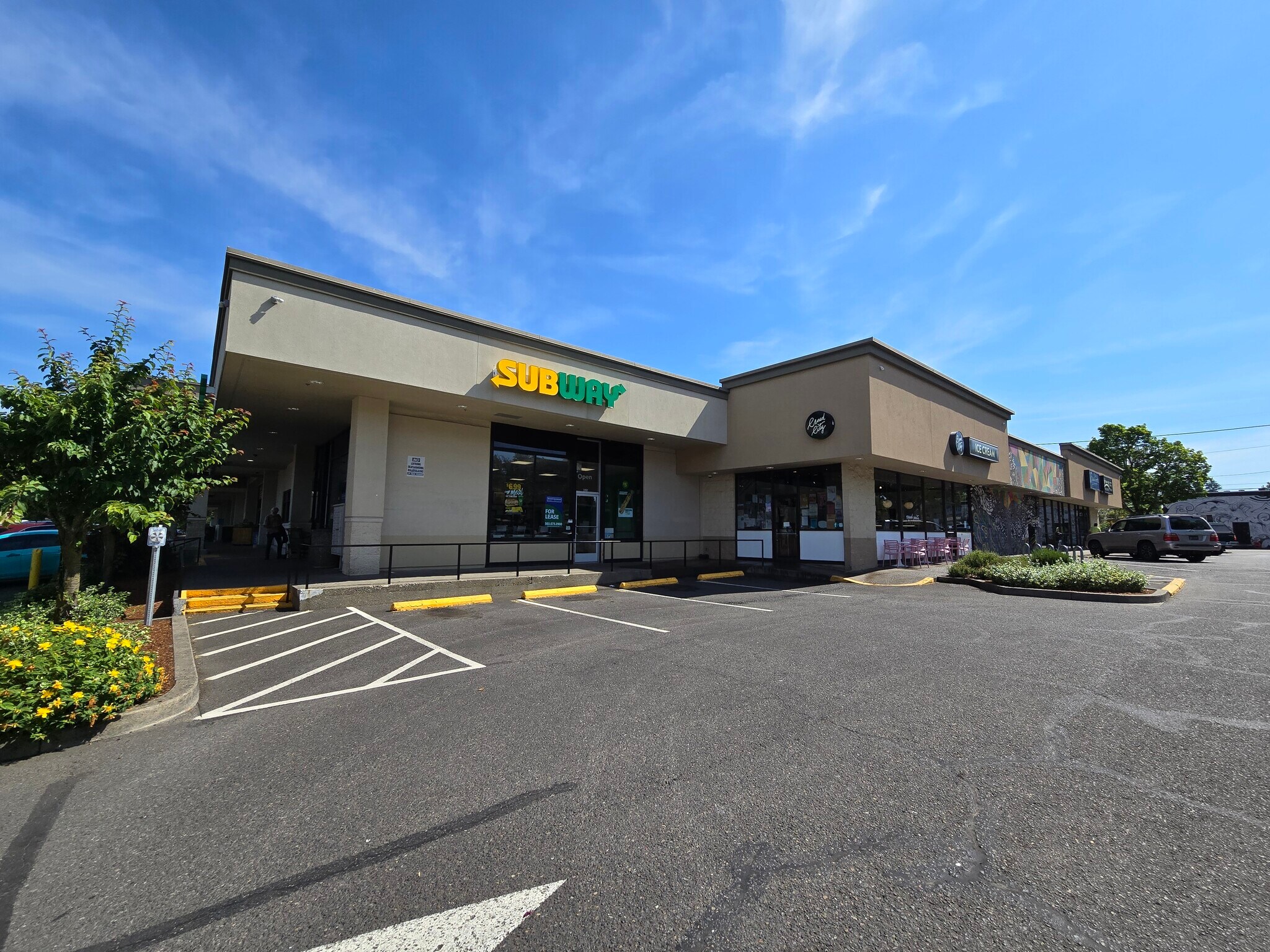 4411-4515 SE Woodstock Blvd, Portland, OR à louer Photo de l’immeuble– Image 1 sur 6