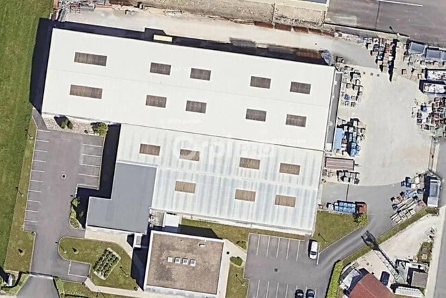 Plus de détails pour Local d’activités à vendre