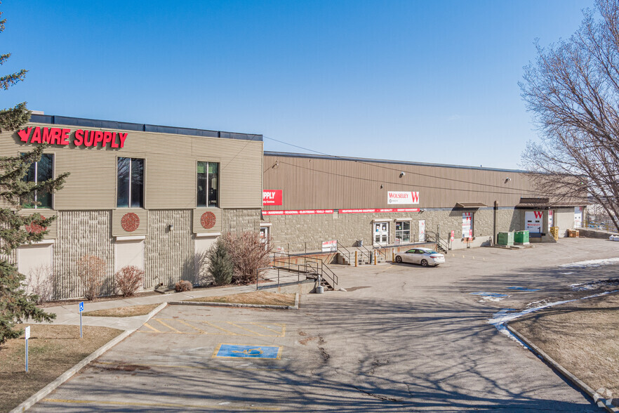 5760 9th St SE, Calgary, AB à louer - Photo principale – Image 1 sur 4