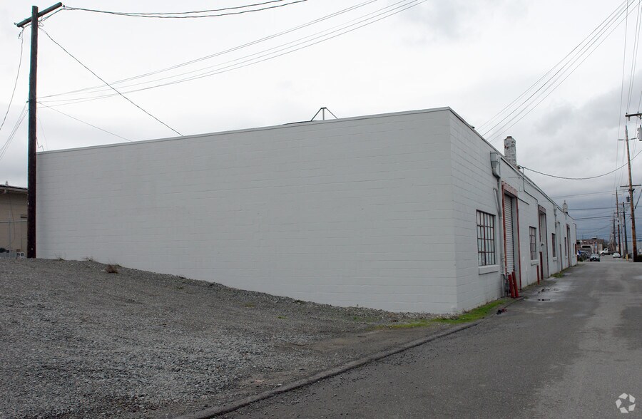 2110 37th St, Everett, WA à louer - Photo de l’immeuble – Image 2 sur 5