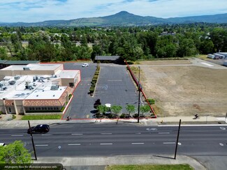 Plus de détails pour 1014 N Riverside Ave, Medford, OR - Bureau à louer