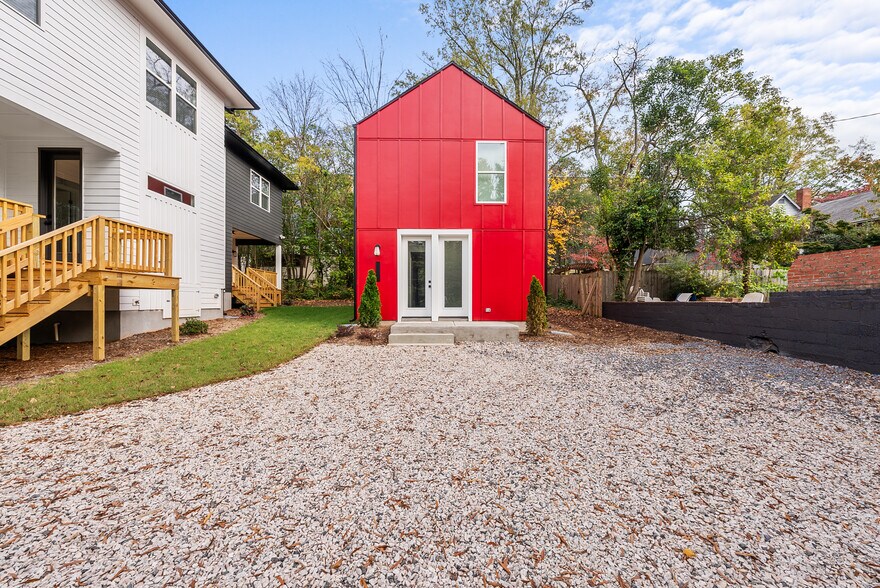 2209 Garden Place Pl, Raleigh, NC à vendre - Photo de l’immeuble – Image 3 sur 23