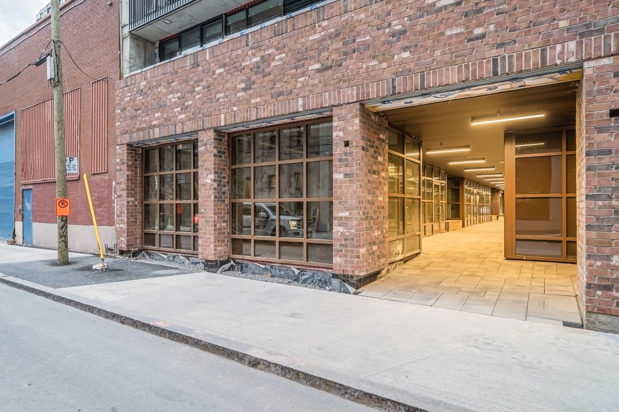 215 Rue Murray, Montréal, QC à louer Photo de l’immeuble– Image 1 sur 9