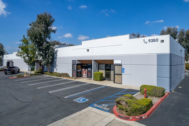 Plus de détails pour 9370 7th St, Rancho Cucamonga, CA - Local d'activités à louer