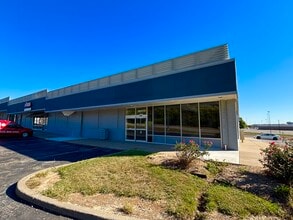 18675 E 39th St, Independence, MO à louer Photo intérieure– Image 1 sur 13